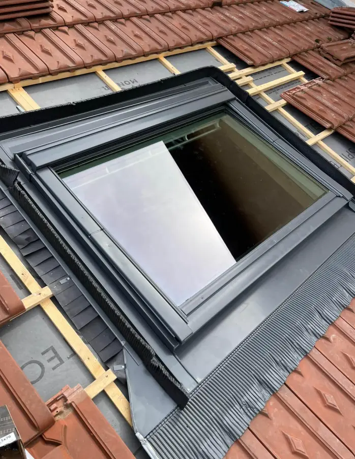 Pose de velux Montgeron pour améliorer le confort des combles